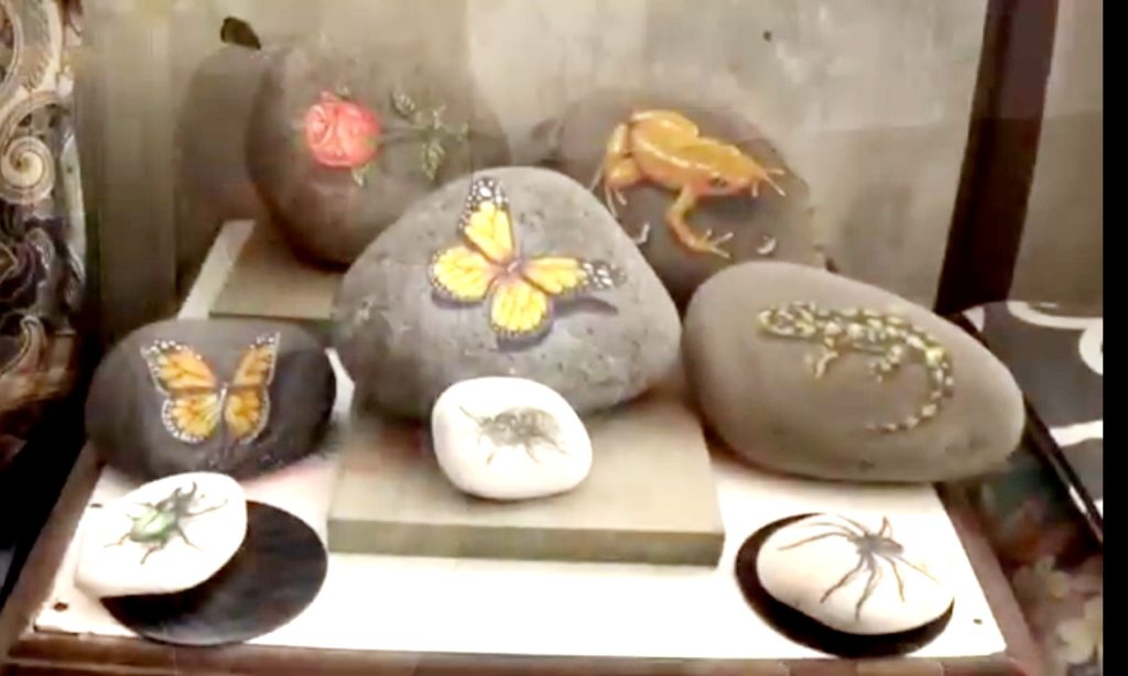 Wow Cantiknya Lukisan Pada Batu