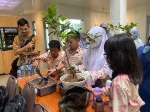 Piknik Sambil Belajar Tabulampot di Kebun Raya Bogor