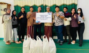 Lanjutkan Tradisi Kebaikan, FIFGROUP Bogor Gelar Kegiatan Tebar Takjil Dipenghujung Bulan Suci Ramadan