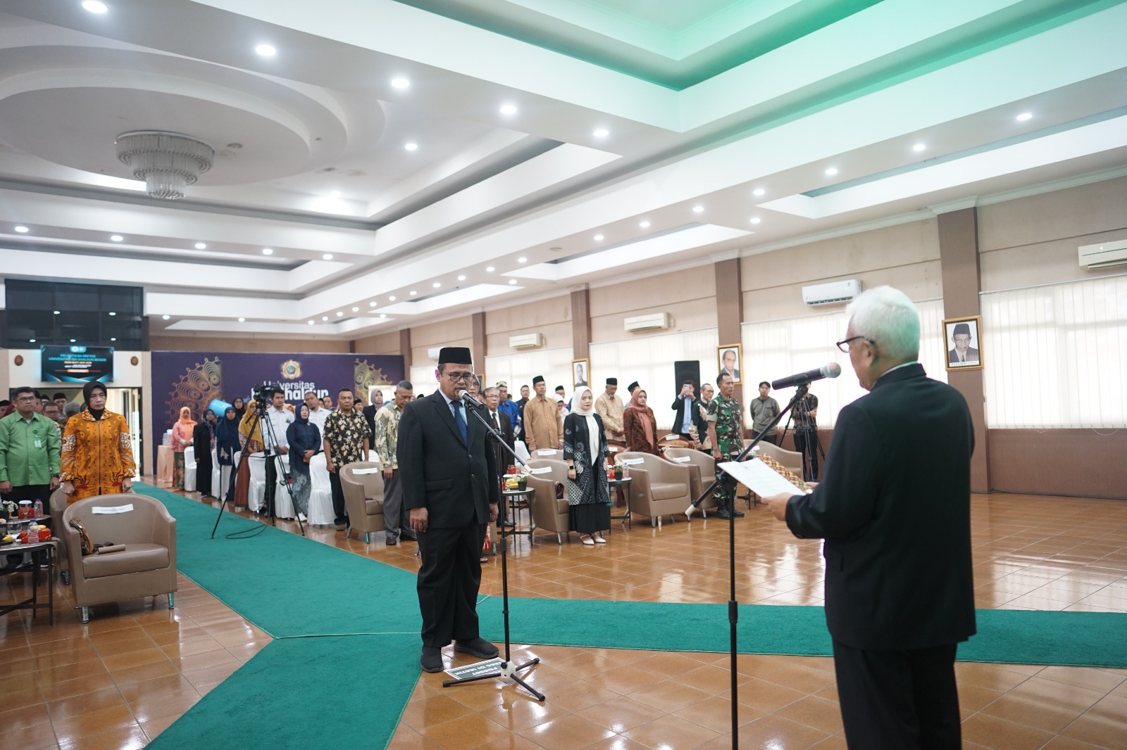 Prof. Dr. H.E., Mujahidin, M.Si