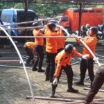 Petugas BPBD saat mengedukasi masyarakat cara mitigasi bencana kekeringan. Foto: Dok Pemkab Bogor