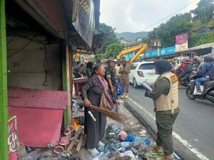 Pemkab Bogor Relokasi Ratusan PKL Puncak ke Rest Area Gunung Mas