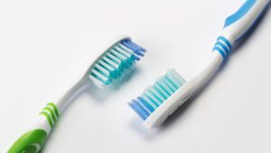 Sering Flu? Bisa Jadi Karena Kamu Jarang Ganti Sikat Gigi