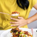 Ilustrasi keracunan makanan. Foto: Halodoc