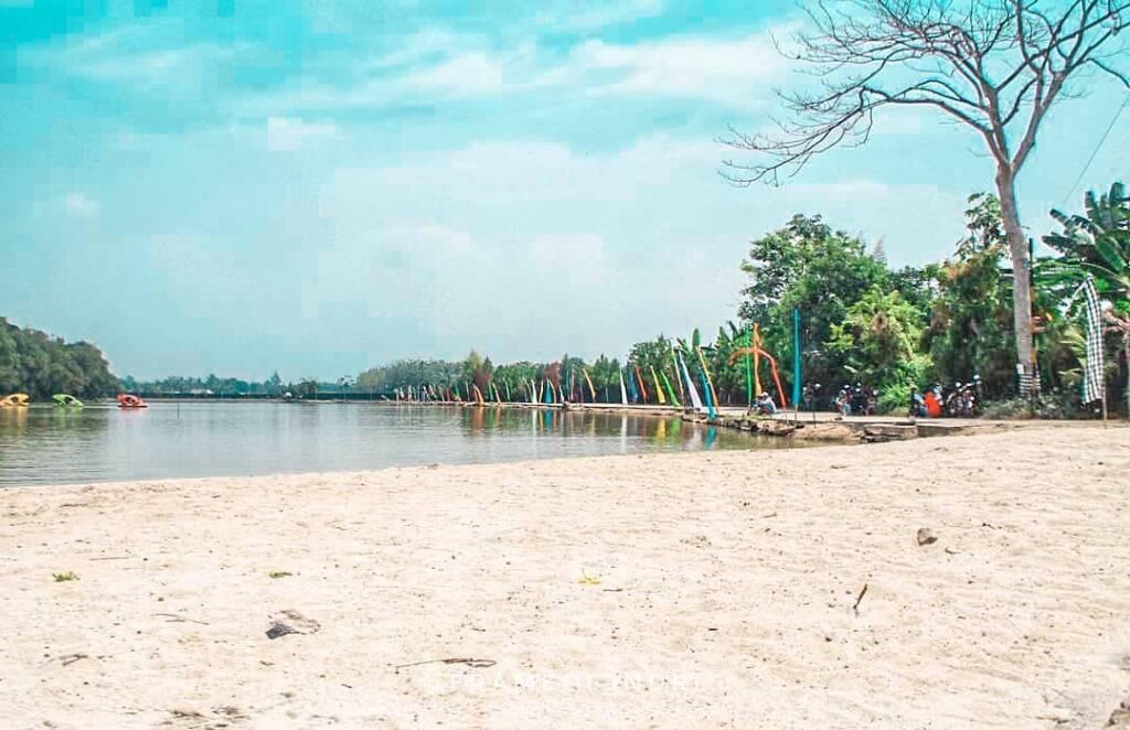 Belum Banyak yang Tahu, Ada Pantai Buatan di Bogor Lho, Catat Lokasinya