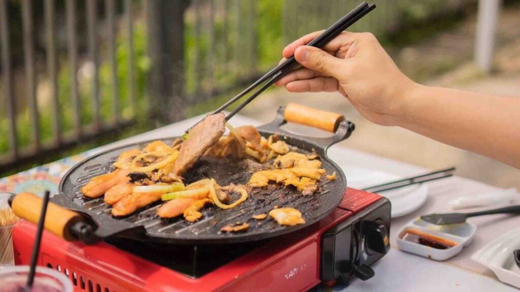 Rasain Deh Sensasi Makan di Pinggir Sungai, Riverside Grill Mulai dari Harga 19 Ribu Rupiah