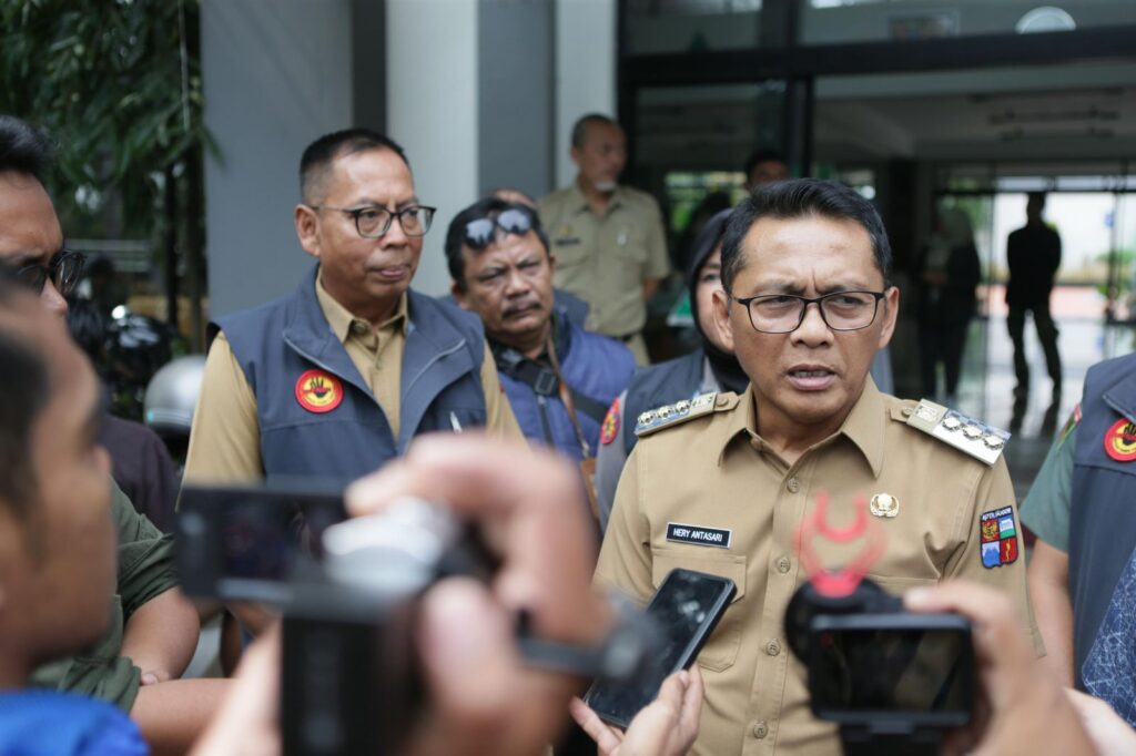 Pastikan PPDB Lancar, Pemerintah dan Saber Pungli Kota Bogor Sambangi Sekolah