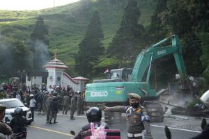 Ribuan Petugas Gabungan Dikerahkan dalam Penertiban Kawasan Puncak Tahap 2