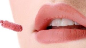 Rekomendasi Lipstik Matte yang Anti Kering Kerontang dan Bikin Bibir Kamu Hitam