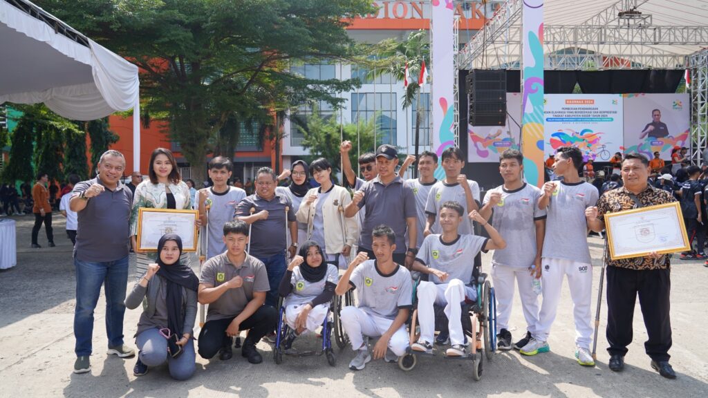 Sambut Haornas 2024, Asmawa Tosepu Berikan Penghargaan untuk Pahlawan Olahraga Bogor