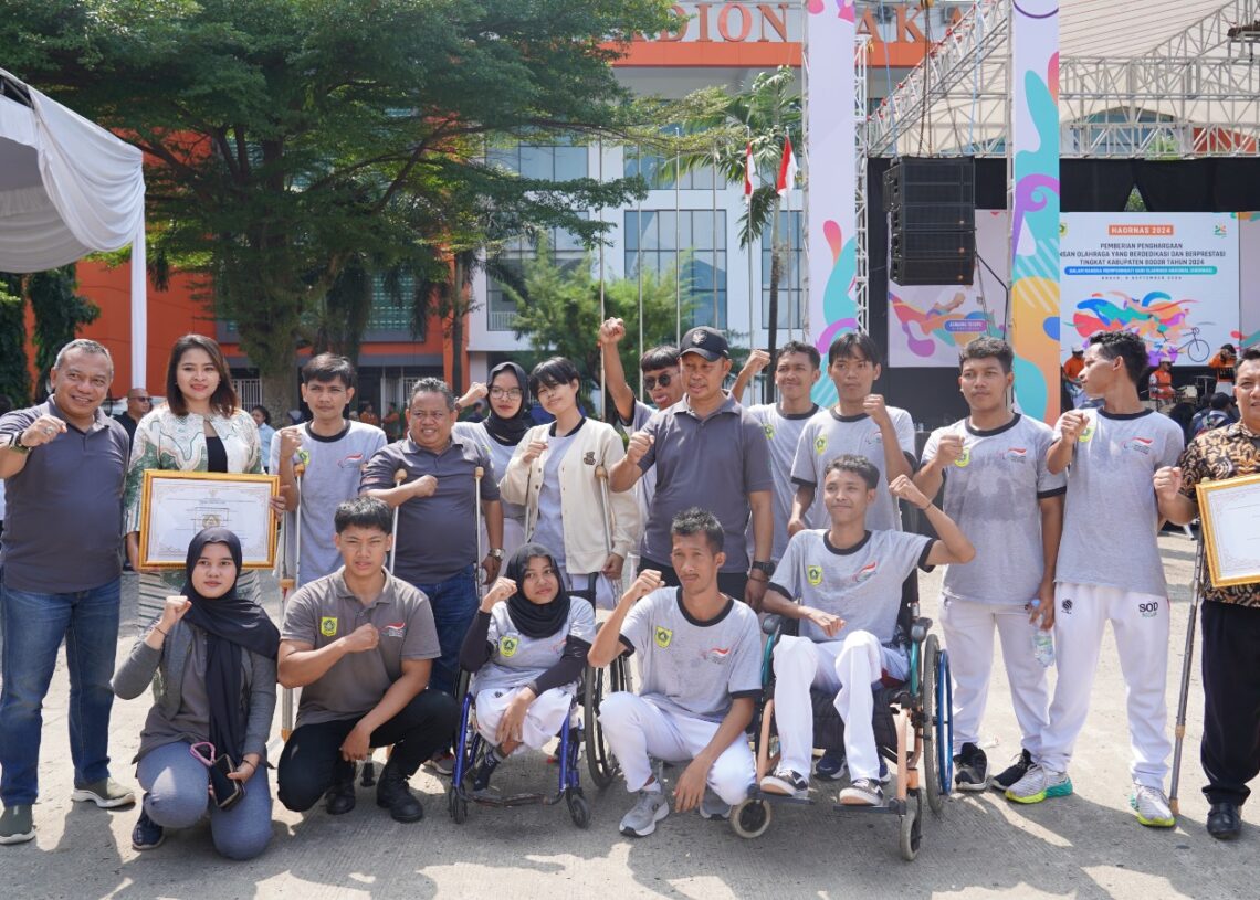 Sambut Haornas 2024, Asmawa Tosepu Berikan Penghargaan untuk Pahlawan Olahraga Bogor