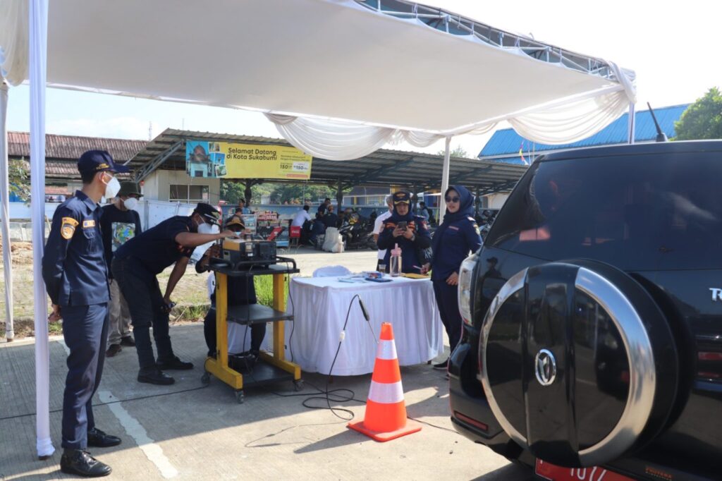 Pemkot Sukabumi Menggelar Uji Emisi Gas Buang Kendaraan Bermotor Gratis untuk Masyarakat