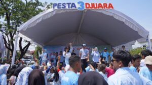 Pesta Djuara Dedie-Jenal Menyedot Perhatian Ribuan Warga Mulyaharja