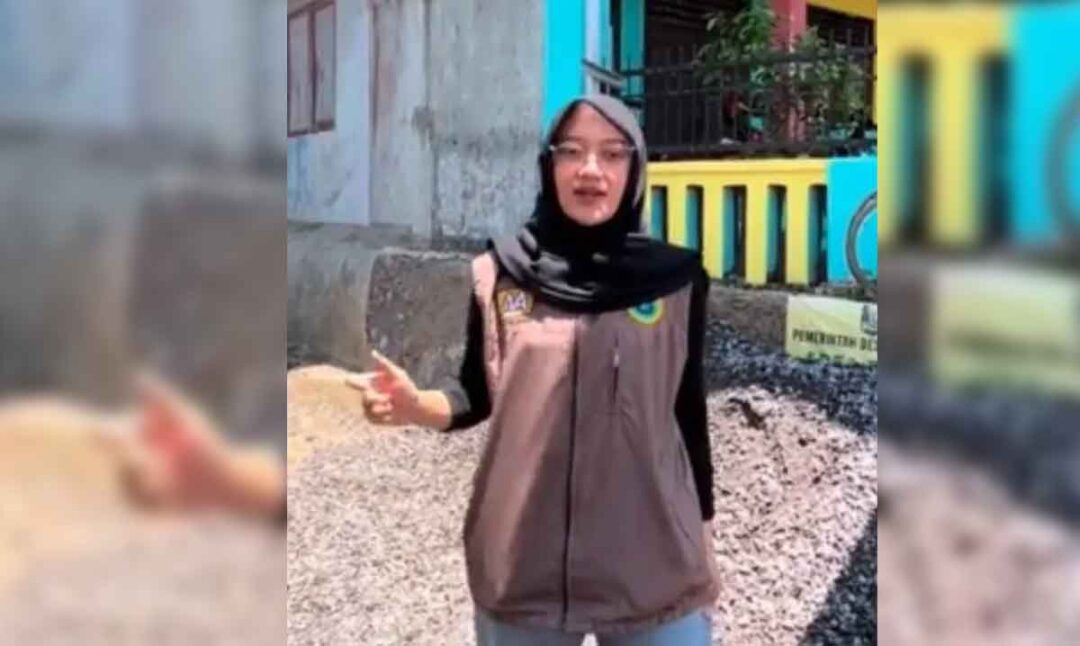 Rahma Sakura Turun Langsung Bantu Perbaiki Jalan di Cimangkok, Bukti Kepedulian terhadap Konstituen