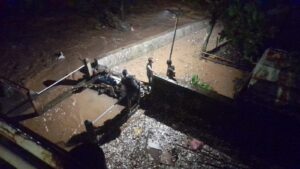 Pantau TMA Katulampa, Wali Kota Bogor Kerahkan Petugas Siaga di Titik Rawan Bencana