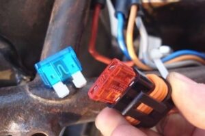 Sekring Motor Sering Putus? Ini Penyebab dan Cara Merawatnya