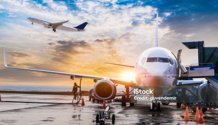 Maskapai Salahkan Aturan Sri Mulyani dan Budi Santoso atas Mahalnya Tiket Pesawat