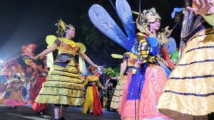 Ratusan Warga Tumpah di Jalan Sudirman Saksikan Megahnya Helaran HJB ke 543