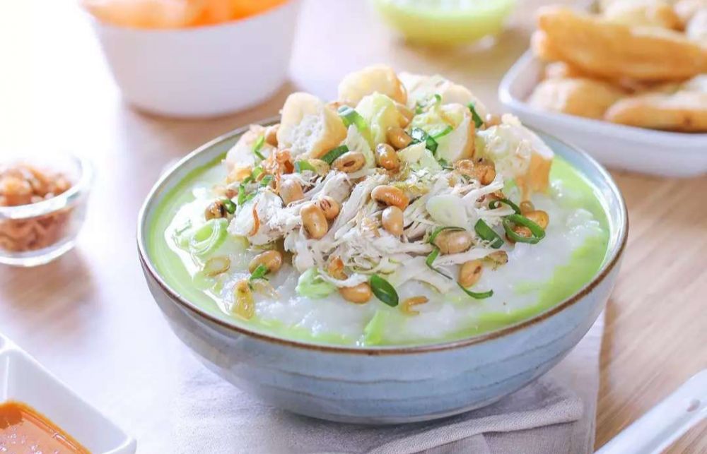 Rekomendasi Bubur Ayam Terenak di Bogor yang Bisa Kalian Cobain