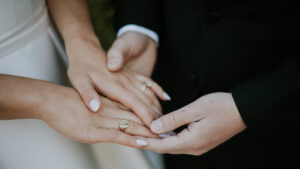 Cincin Signet Ngetren Lagi Tahun Ini, Tampilannya Makin Kekinian