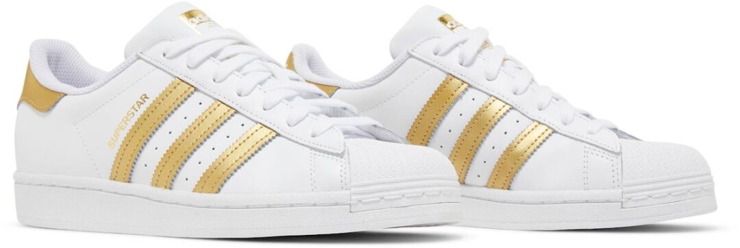 Tren Abadi, 4 Sepatu Adidas Ini Bisa Jadi Investasi Gaya Modern Kamu