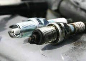 Jangan Sepelekan! Ini Faktor yang Bikin Busi Motor Cepat Hitam dan Basah