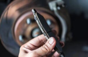 Waspada! 5 Tanda Kampas Rem Mobil Habis, Jangan Tunggu Sampai Bahaya Mengintai