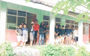 Warga Jasinga Ajukan Permohonan Atap Bekas Sekolah untuk Masjid