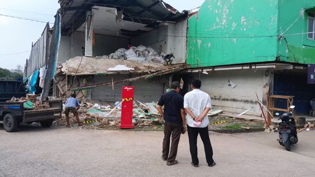 Diguyur Hujan Deras, Kios Pasar Jasinga Roboh tapi Tak Telan Korban