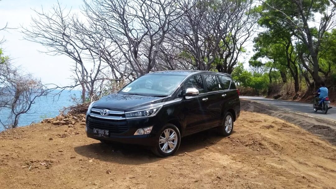 Jangan Asal Injak Gas! Ini Batas Kecepatan Tiap Gigi Innova Reborn