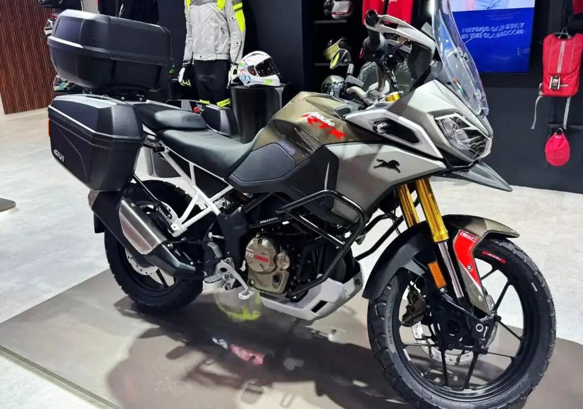TVS Apache RTX 300, Pendatang Baru di Dunia Adventure yang Punya Harga Ramah Fitur Melimpah!