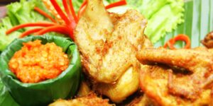 10 Rekomendasi Ayam Goreng Legendaris di Bogor yang Wajib Kamu Coba!