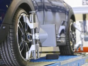 Jangan Anggap Remeh! Rotasi Ban dan Spooring Jarang Dilakukan Bisa Bikin Mobil ‘Ngesot’ di Jalan