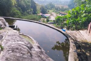 Pungli Menggila, Pemandian Air Panas Parung Bogor Makin Terlantar dan Ditinggal Pengunjung