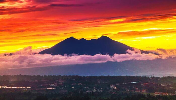 7 Rekomendasi Lokasi Sunset di Puncak Bogor, Cocok untuk Healing Tenang
