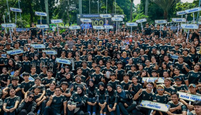 Dedie Rachim Kukuhkan Kontingen Kota Bogor Untuk Porprov Jabar 2026, Target 100 Emas