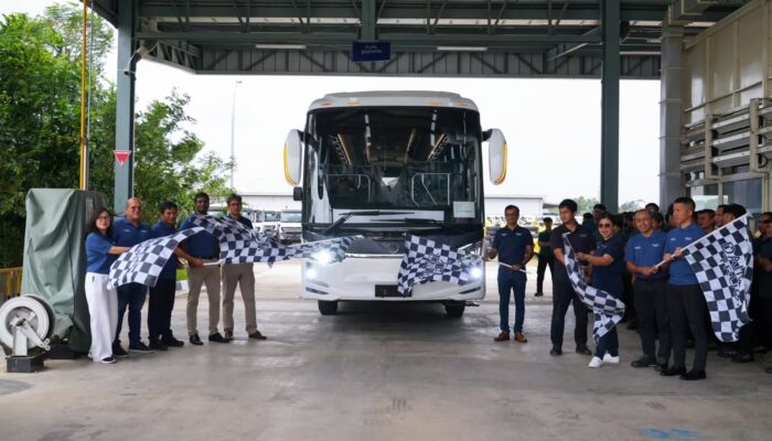 Bus Cikarang Mendarat ke Thailand, Mercedes-Benz Buka Jalur Ekspor Baru
