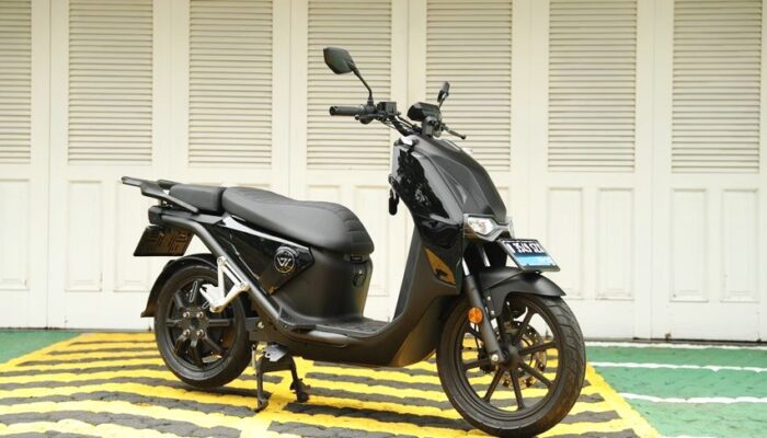 Mudik Lebaran 2026, Ini Cara Aman Tinggalkan Motor Listrik agar Baterai Tak Drop