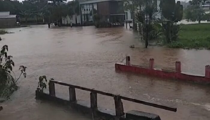 Hujan Deras Picu Banjir di Tenjo Kabupaten Bogor, 5 KK Mengungsi