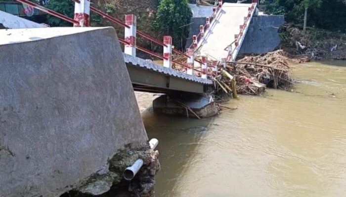 Jembatan Gobang Ambruk Dua Bulan Usai Diresmikan, DPU Kabupaten Bogor Sebut Perbaikan Belum Bisa Jalan
