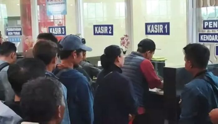 Bayar Pajak Kendaraan Kini Cukup Bawa STNK, Warga Kabupaten Bogor Tak Perlu KTP Pemilik Lama