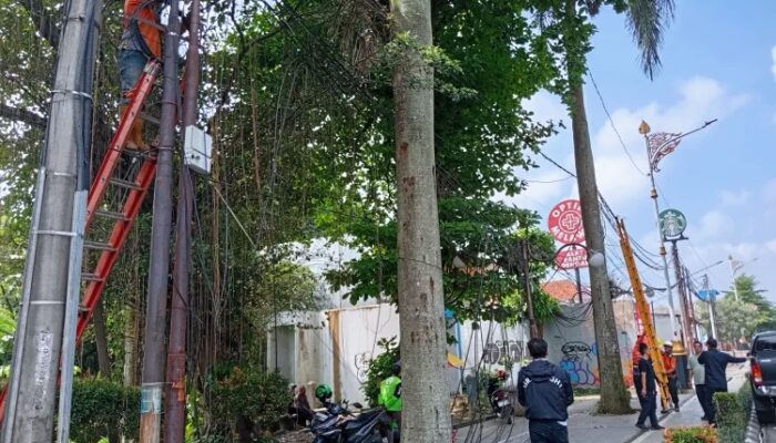 Kabel Semrawut di Jalan Sudirman Bogor Diputus, Target Bersih Tanpa Tiang dan Kabel Udara