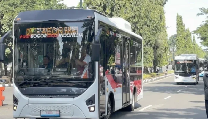 Sehari Bisa Layani 50 Ribu Penumpang, Bus Listrik Akhirnya Mengaspal dari Bojonggede hingga Sentul City