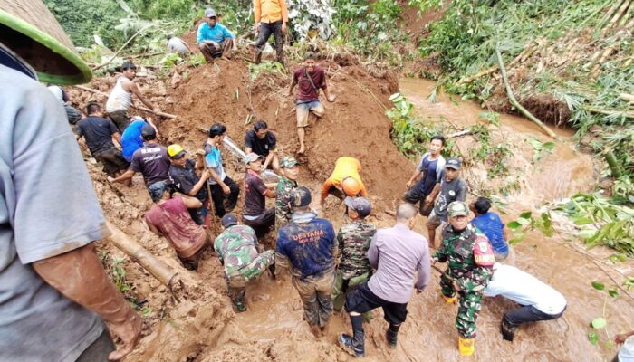 Bogor Dihantam Banjir dan Longsor, 26 Titik Terdampak dan Dua Jembatan Roboh