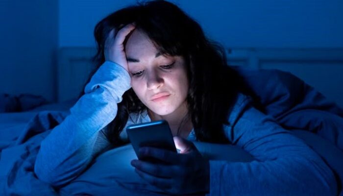 Doomscrolling Jadi Kebiasaan Baru Gen Z, Ini Dampaknya buat Kesehatan Mental
