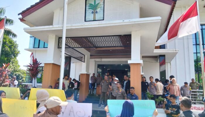 Polemik ETP SMPN 1 Rancabungur Memanas, Warga Adukan Dugaan Intimidasi dan Pungutan