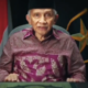 Amien Rais Sentil Prabowo soal Gaya Bicara hingga Teddy, Singgung Kebiasaan Gebrak Podium