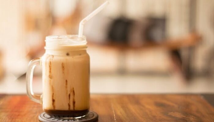 Minuman Gula Aren Dianggap Lebih Sehat, Benarkah? Ini Fakta yang Perlu Diketahui