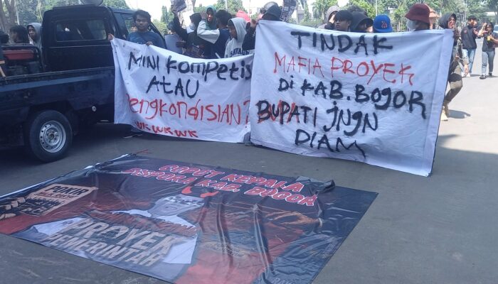 Mahasiswa Geruduk Pemkab Bogor, Soroti Proyek Dispora Miliaran Rupiah dan Dugaan Pengondisian Tender