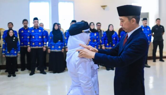 Dedie Rachim Rotasi 15 Pejabat Pemkot Bogor, Aset dan MBG Jadi Sorotan